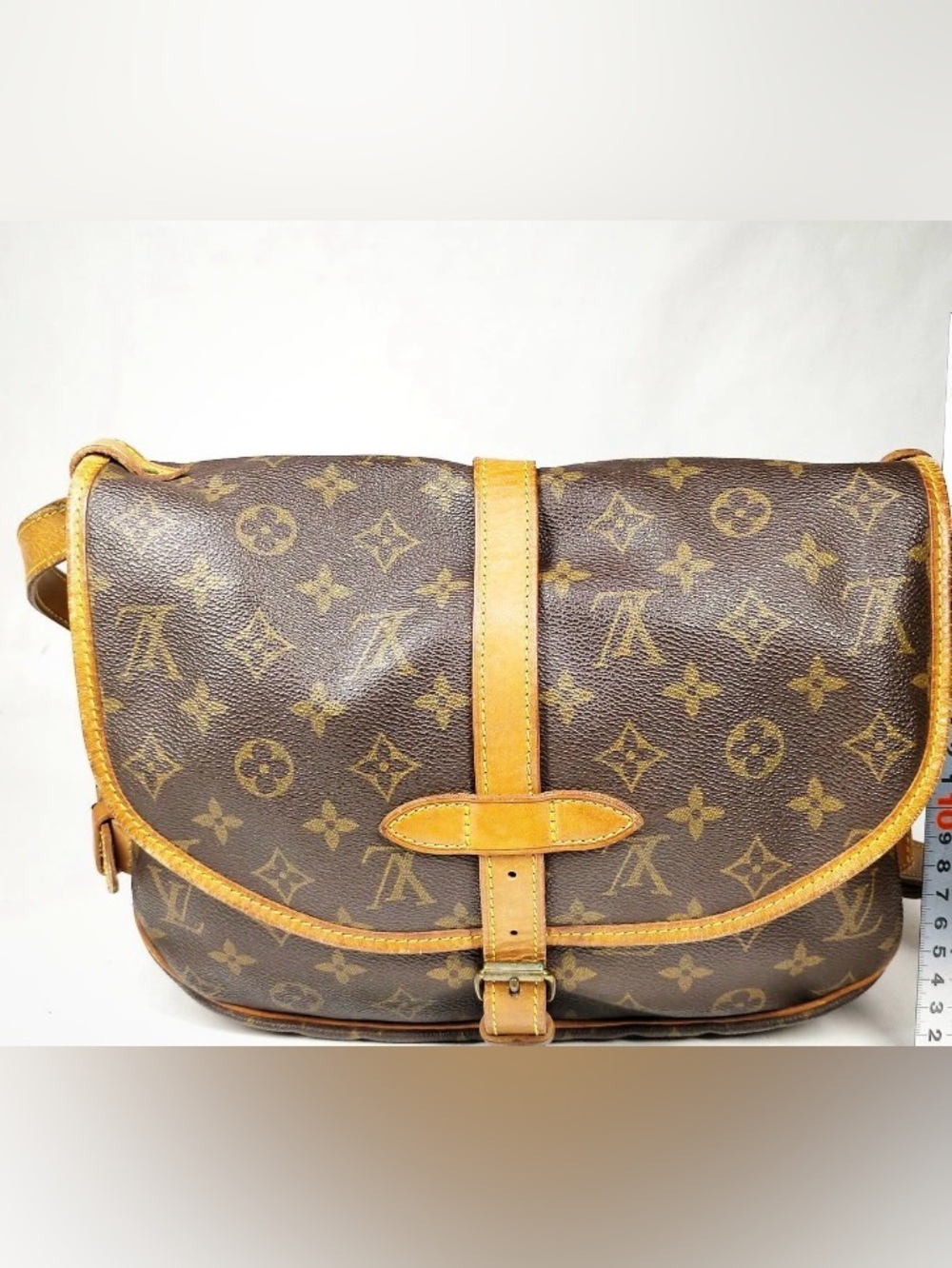 Louis Vuitton Crossbody bag Saumur 30 Brown Monogram  Trim-Preowned - Picture 2 of 9